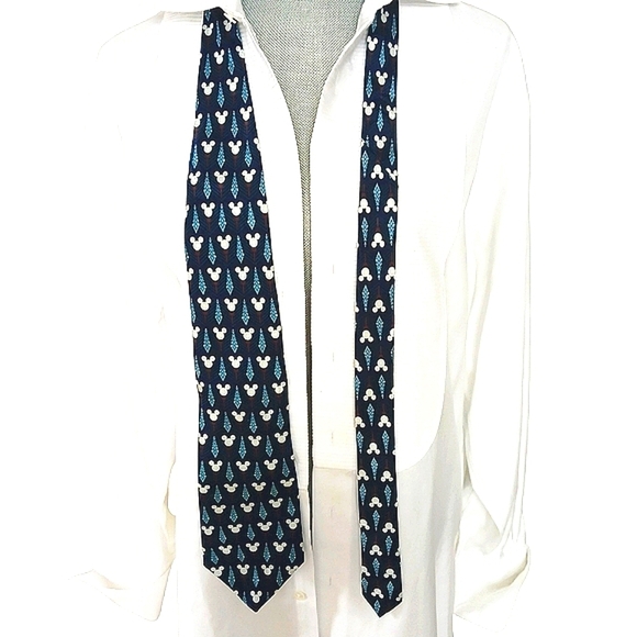 Vintage 80's Disneyland Tie Mickey Mouse Golf Epcot 100% Silk Gifts - Picture 5 of 13